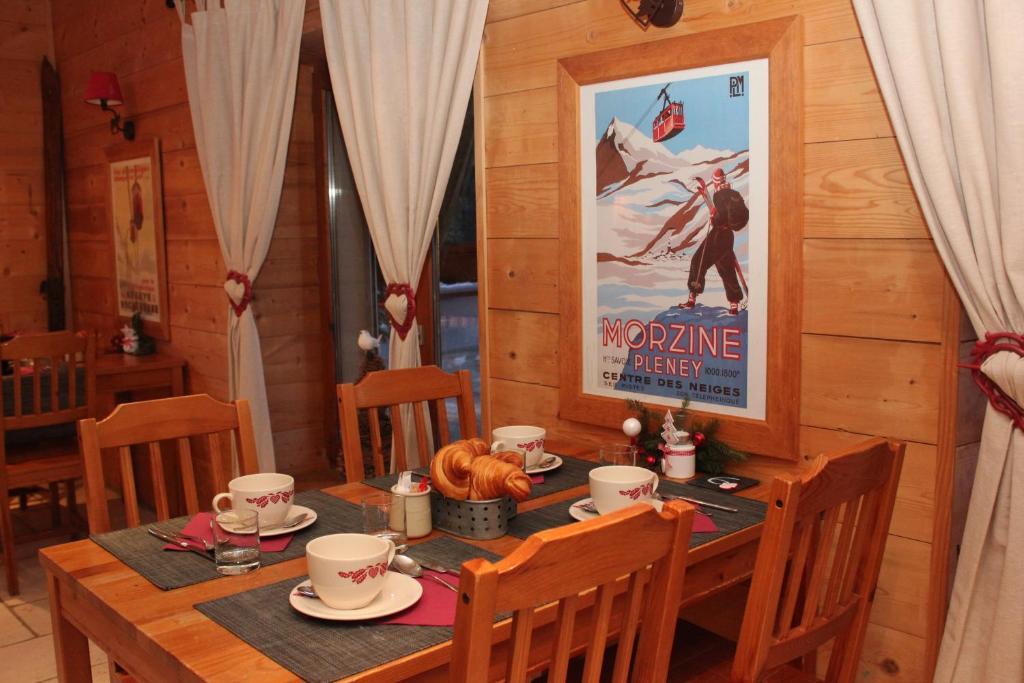 Chalet De L'Ancolie Hotel เมอแฌฟ ภายนอก รูปภาพ
